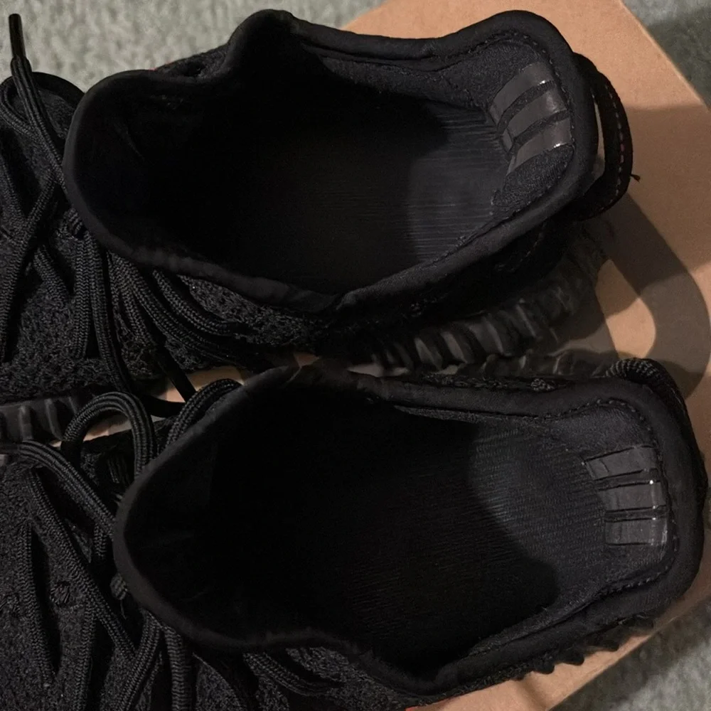 Adidas Yeezy Boost 350 V2 Black and Red Men’s Size 6.5